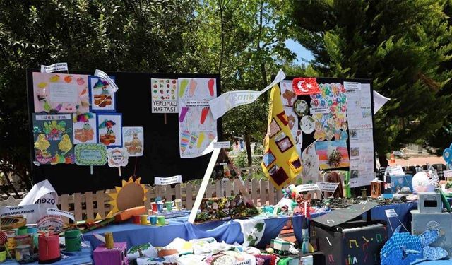 Diyarbakır’da öğrenciler çalışmalarını sergiledi