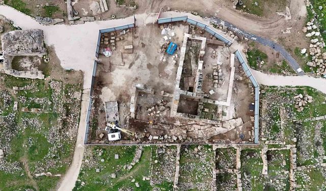 Zerzevan Kalesi’nde restorasyon çalışmaları devam ediyor