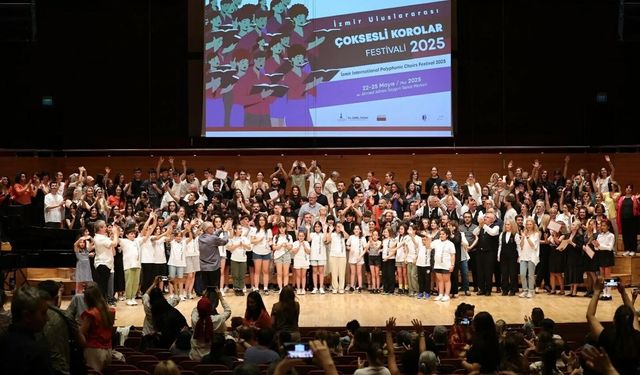 Hakkari Korosu Çok Sesli Korosu Uluslararası Festivalde sahne aldı
