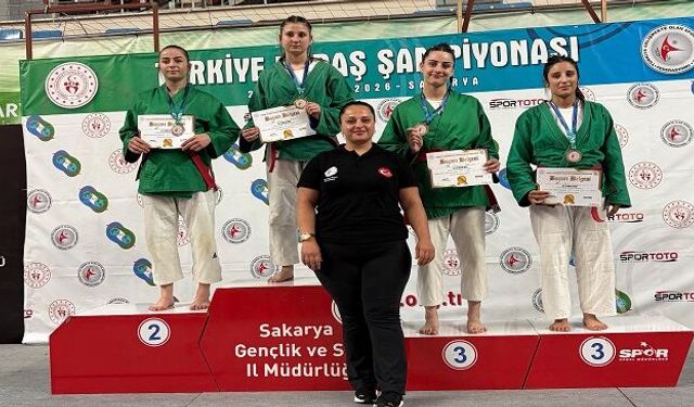 Hakkârili Semanur Öztunç Türkiye Üçüncüsü Oldu