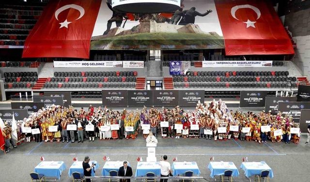 Gaziantep’te ’Türkiye Halk Oyunları Kulüpler Arası Bölge Şampiyonası’ düzenlendi