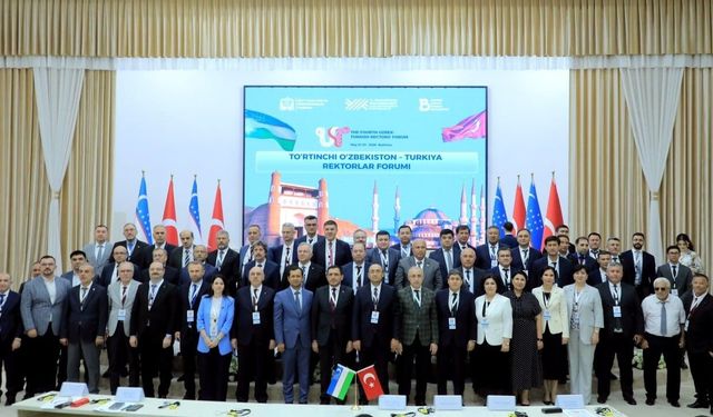 Rektör Adıgüzel, Buhara’da Anadolu Üniversitesi’nin küresel eğitim vizyonunu anlattı