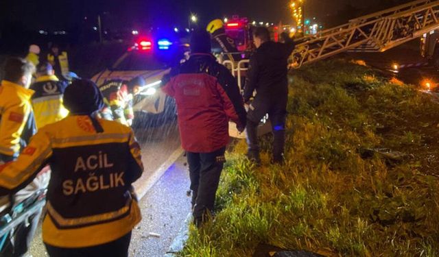 Balıkesir’de yolcu otobüsü devrildi: 3 ölü, 26 yaralı