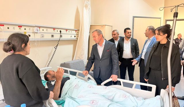 Başkan Kaya yaralıları ziyaret etti