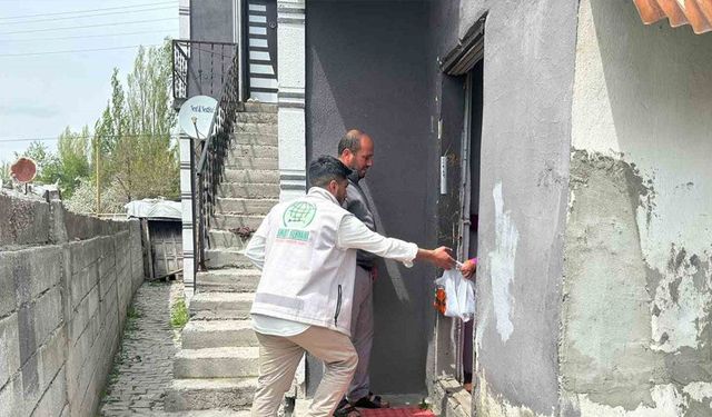 Umut Kervanı Ağrı’da yüzlerce hanenin sofrasına kurban eti ulaştırdı