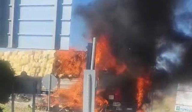 Malatya’da saman yüklü tır alev alev yandı