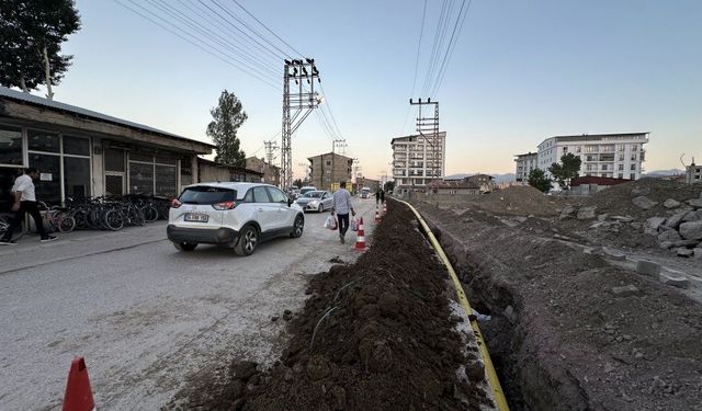 Cumhuriyet Mahallesi'nde Doğalgaz Altyapı Çalışmaları Başladı