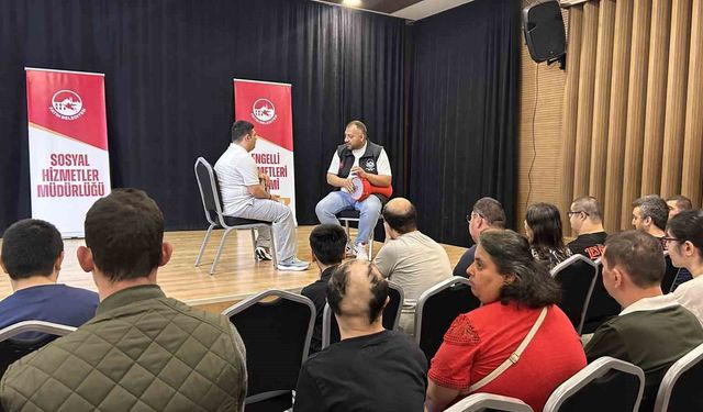 Fatih Sanat Akademisi’nde özel bireylere enstrüman ve tiyatro eğitimi
