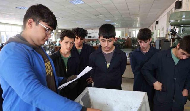 Meslek lisesi öğrencilerinden sıfır atık hamlesi