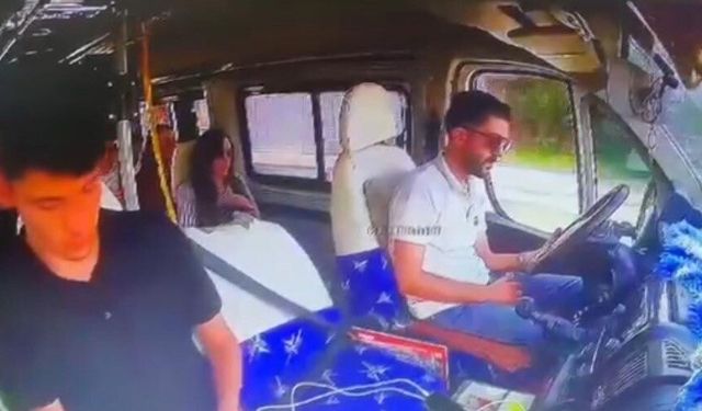 Adana’da sürücü uyudu, dolmuş duvara çarptı: 7 yaralı