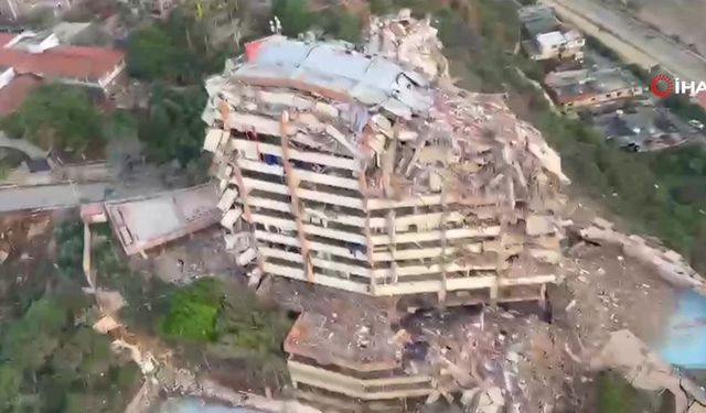 Çifte depremle sarsılan Venezuela'da ölü sayısı 10 bine çıkabilir