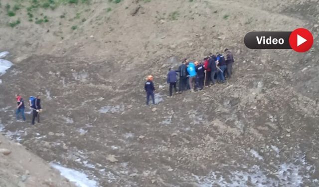 Uçurumdan Düşen Vatandaş 4 Saatlik çalışmanın Ardından Hastaneye Ulaştırıldı