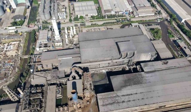 3 İşçi fabrikada elektrik akımına kapılarak can verdi