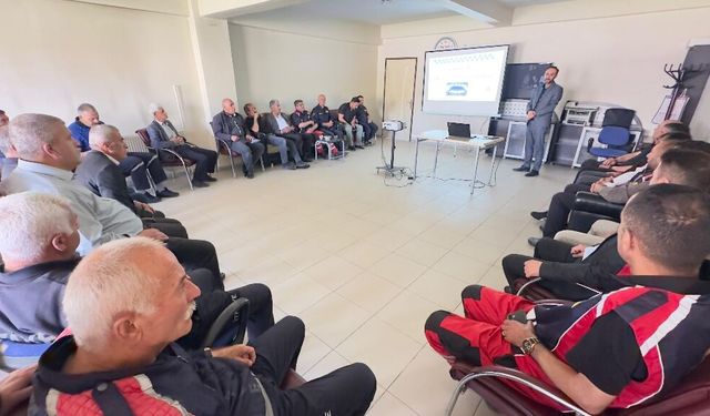 Yüksekova’da itfaiye personeline doğalgaz güvenliği eğitimi verildi