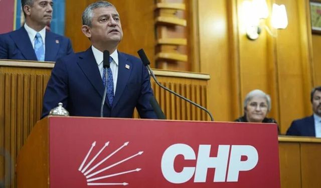 TBMM'de tarihi grup toplantısı: Kürsüye Özgür Özel çıktı, kurultay tarihi verdi