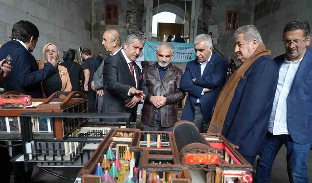 Çifte Minareli Medrese’de sanat rüzgarı