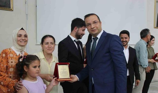 Cizre’de 7’den 70’e Okuyan Cizre Projesinde 2,5 milyon sayfa kitap okundu