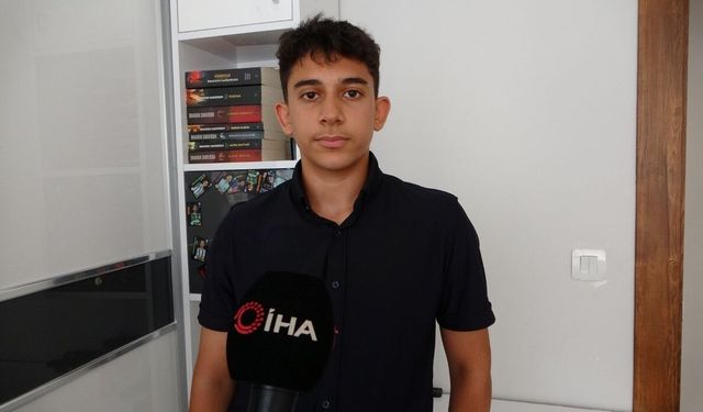 Akıllı telefonu bıraktı, tuşlu telefonla Türkiye birincisi oldu