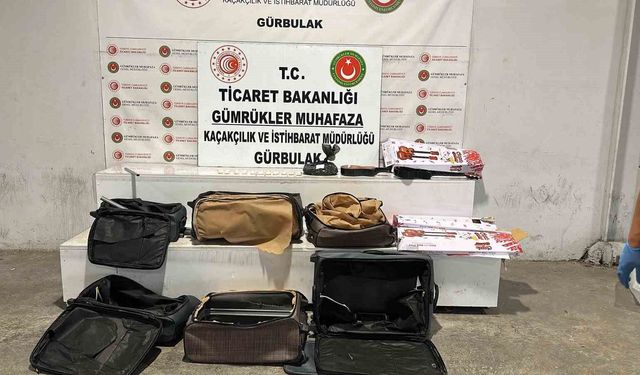 Gürbulak’ta oyuncak gitarın içinden uyuşturucu çıktı, tırda morfin ele geçirildi