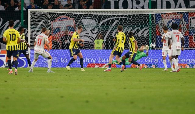 Fenerbahçe, UEFA Şampiyonlar Ligi 3. eleme turuna yükseldi