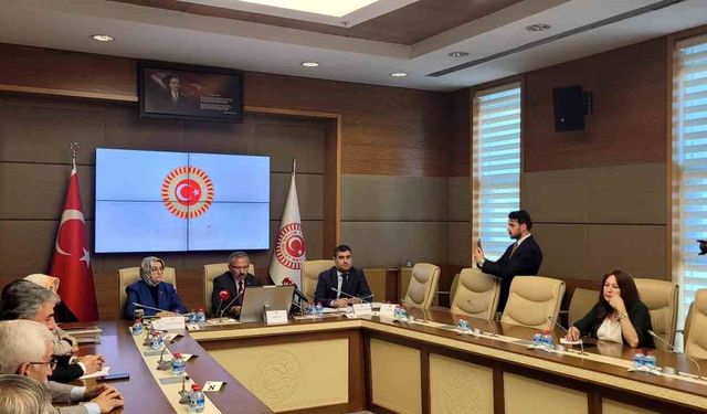 Öğrencilerden "Okullarda akıllı telefon yasaklasın" talebi