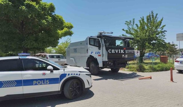 Van'da akraba aileler arasında arazi kavgası: 8 yaralı