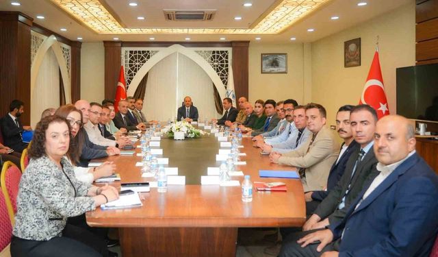 Hakkâri'de Bağımlılıkla Mücadele Masaya Yatırıldı