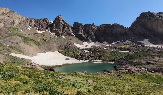 Hakkari Valiliği'nden Cilo Sat Dağı için yasak kararı