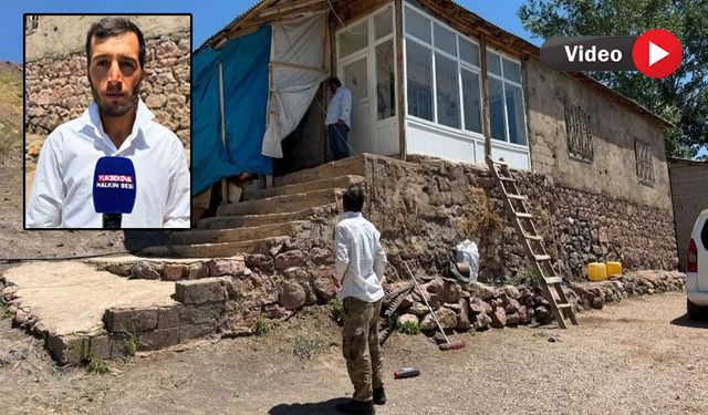 Yüksekova’da Çatıdan ve duvarlardan giren yılanlar aileyi tedirgin etti
