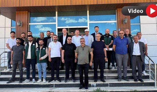 DSİ Bölge Müdürü Yüksekova’da Çiftçilerin Sulama Projesi İle İlgili Sorunlarını Dinledi