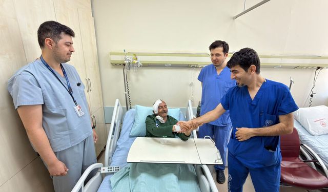 Hakkâri’de 72 Yaşındaki Hastaya Başarılı Beyin Anevrizması Ameliyatı