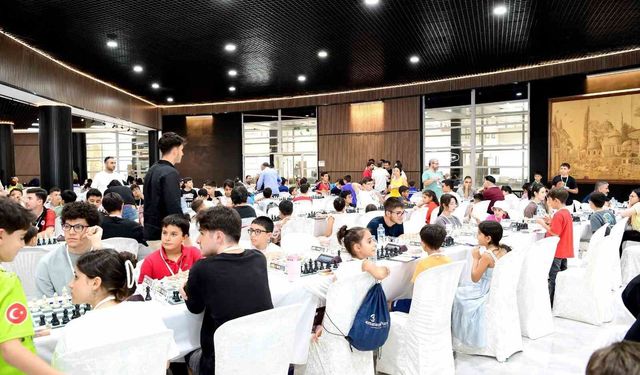 9’uncu Uluslararası Altın Kayısı Satranç Turnuvası başladı