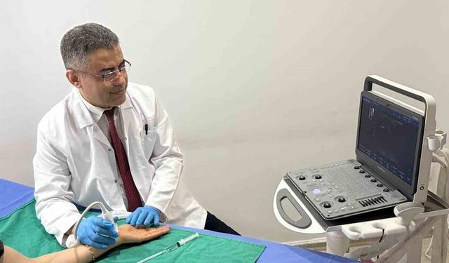 Prof. Dr. İrfan Koca: "Aşırı terleme sadece kozmetik bir sorun olarak görülmemeli"