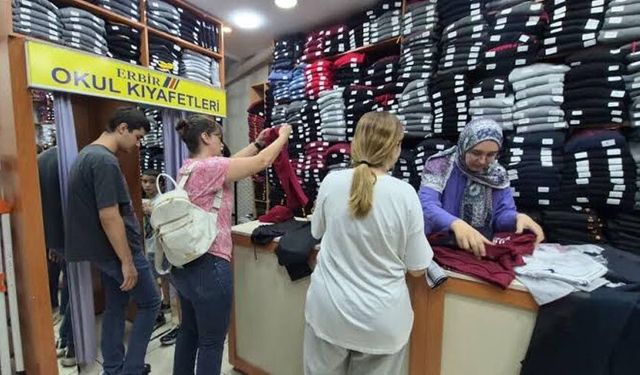 Okul kıyafetlerinde yeni dönem! Arma zorunluluğu geri getirildi