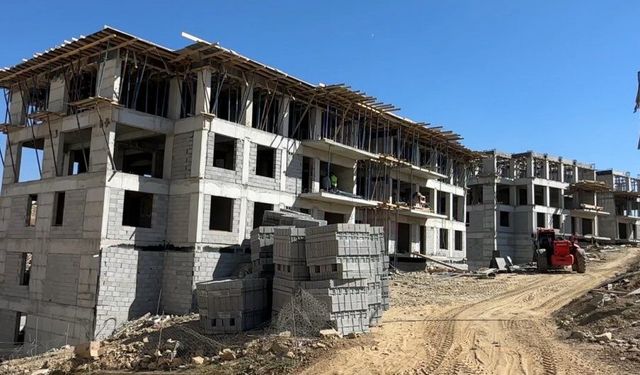 Yüksekova’da 48 konutluk yeni projede çalışmalar hız kazandı