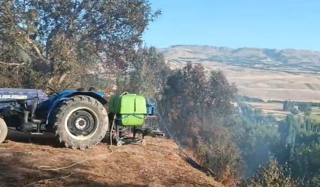 Malatya’da korkutan yangın: 2 ahır ile bir evin çatısı yandı