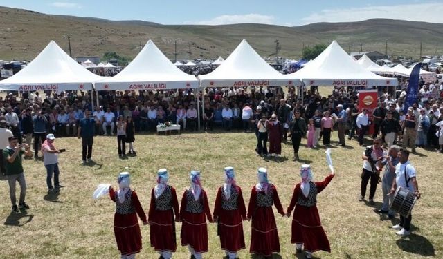 Türkiye’nin en yüksek rakımlı tatlı su gölü Balık Gölü’nde şenlik coşkusu