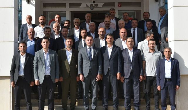 Yüksekova’daki 28 Köyün Muhtarıyla Hizmet Toplantısı