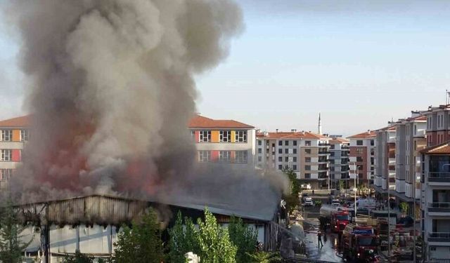 Malatya’da şantiyedeki prefabrik yatakhanede yangın