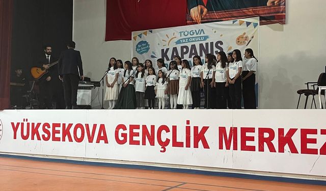 Yüksekova'da TÜGVA Yaz Okulu Kapanış Programı Düzenlendi