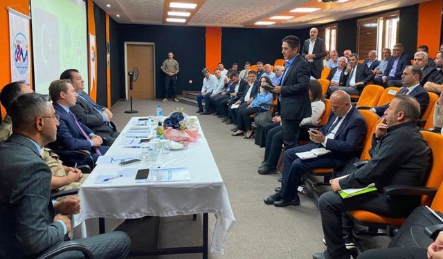 Yüksekova’da mahallelerin sorunları masaya yatırıldı