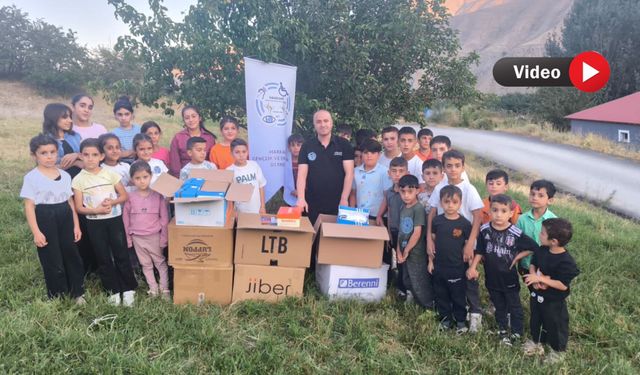 Başkan Aydoğdu'dan Güldallı köyünde 100 öğrenciye ayakkabı desteği