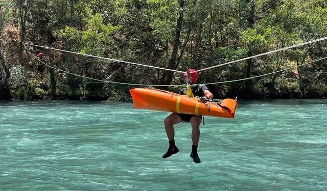 Munzur Çayı’nda SAK ve JAK timlerinden gerçeğini aratmayan kurtarma tatbikatı