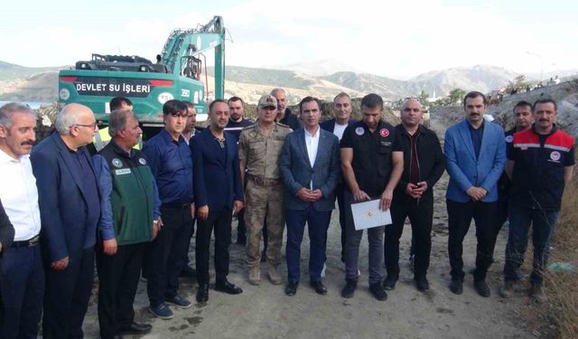 Van Gölü’nde dip çamuru temizliği hız kazandı