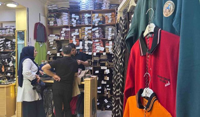 Van’da velilerin okul kıyafeti telaşı başladı