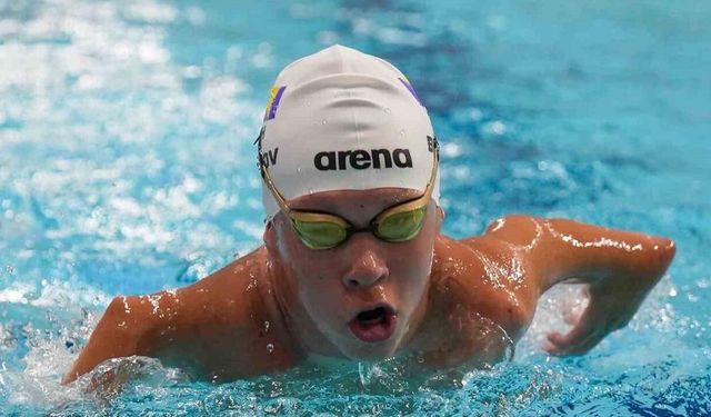 700’ü aşkın sporcu Kocaeli’de kulaç atıyor