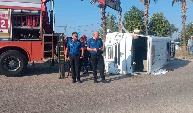 Ceyhan’da minibüs ile otomobil çarpıştı: 1 ölü, 3 yaralı