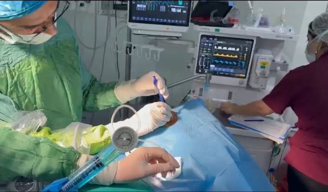 İzmir’den Siirt’e östaki tuboplasti ameliyatı için geldi