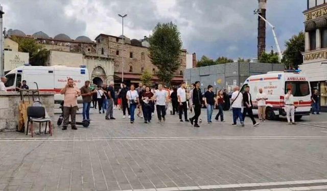 Döviz bürosunda silahlı kavga: 2 ölü, 2 yaralı