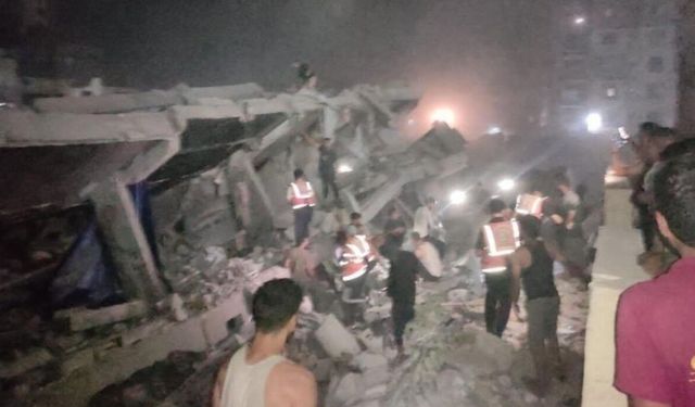 Gazze’de İsrail saldırılarında daha önce hasar gören bina yıkıldı: En az 8 ölü